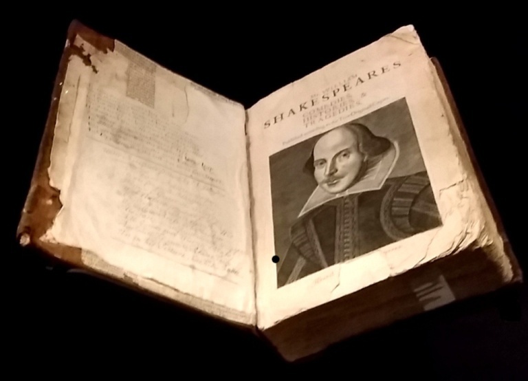 GENIUS: Shakesppeares is a Genius Bodleian Libraires, Oxford, UK -- Copyright�2015. Lin Hsin Hsin. All Rights Reserved.